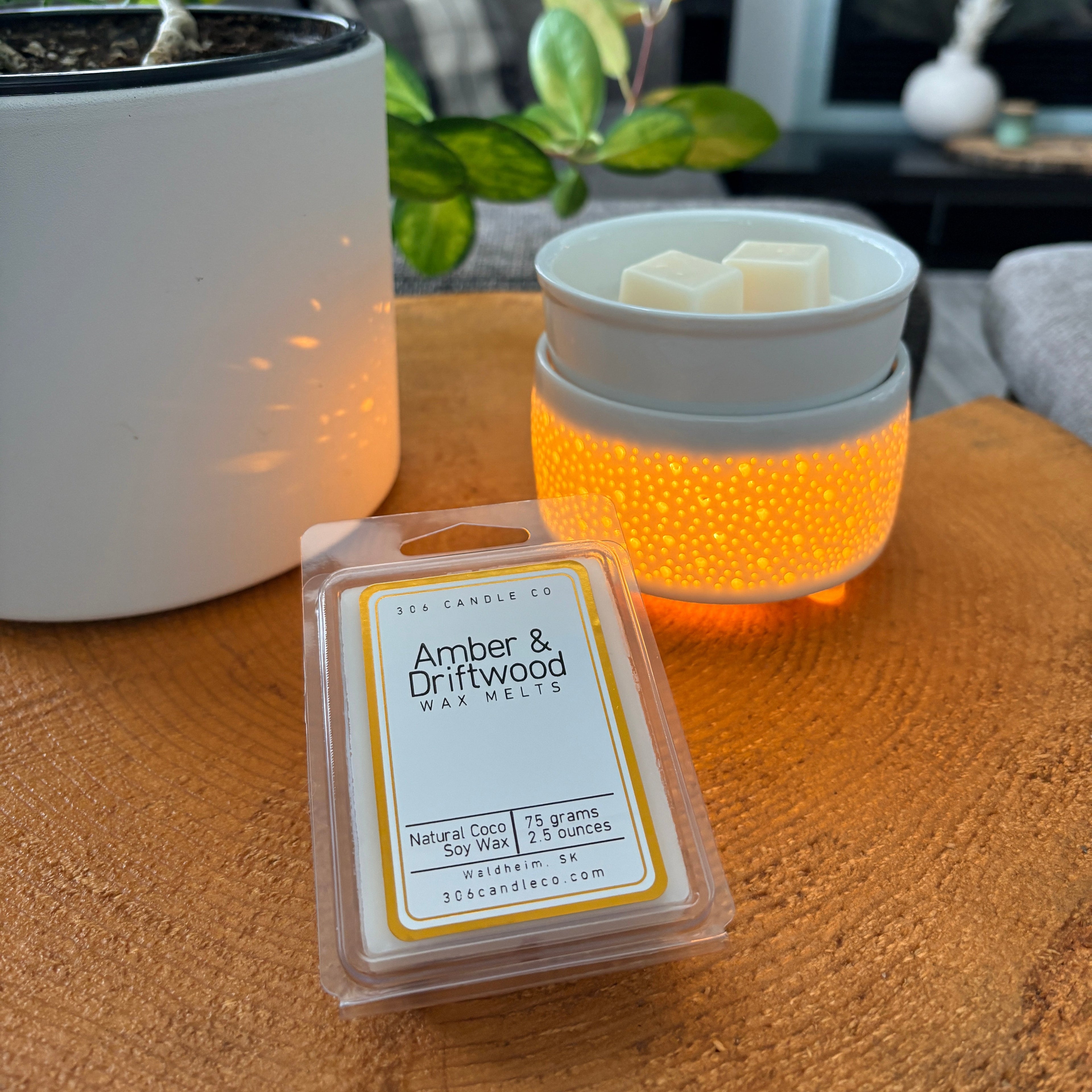 Amber & Driftwood Wax Melts - coconut soy wax, clean burning, made in Canada