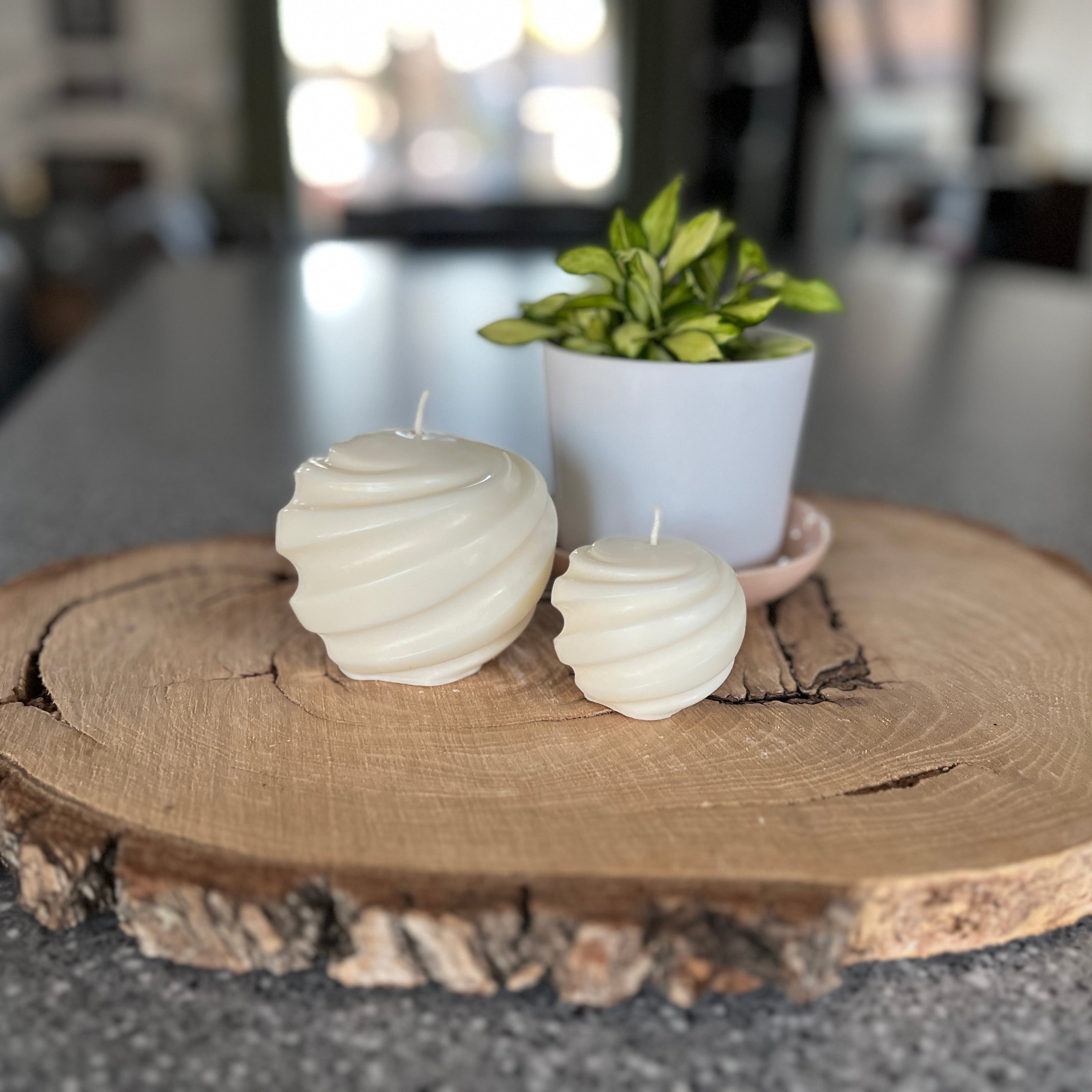 Set of 2 Swirl Candles